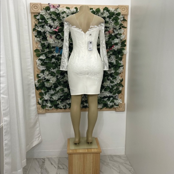 Tadashi Shoji LIONEL LONG-SLEEVE SEQUIN EMBROIDERED DRESS - Picture 5 of 8